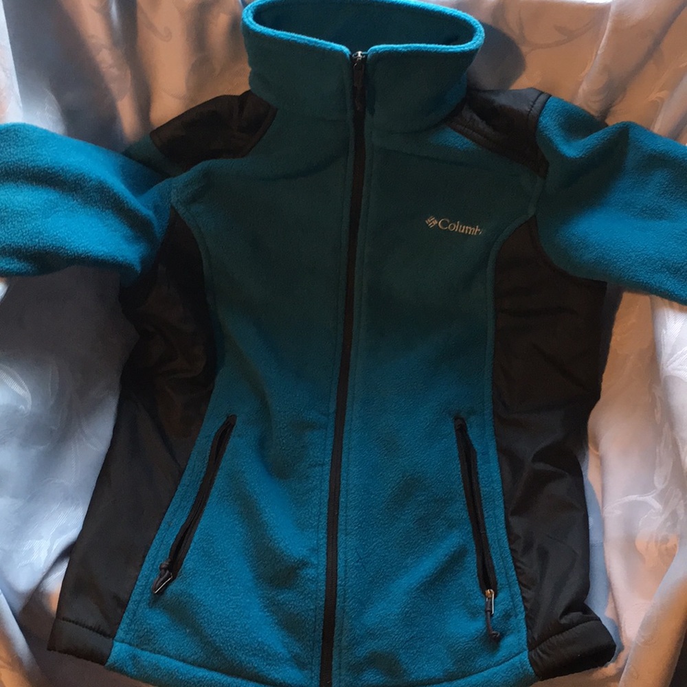 Columbia Women’s Fleece Zip-up